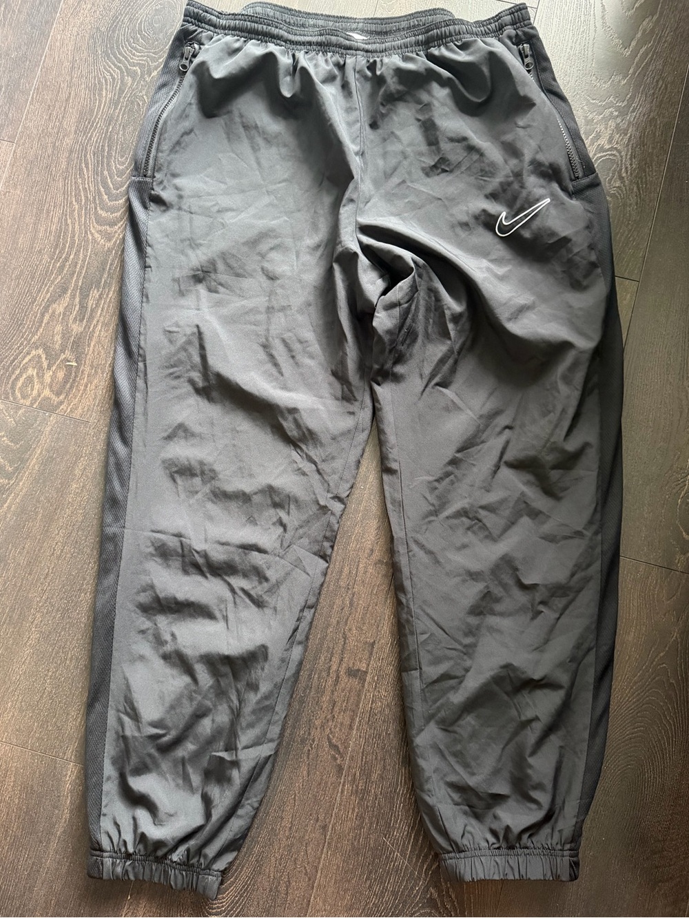 Nike Gray Men's Jogger Sweatpants with Swoosh